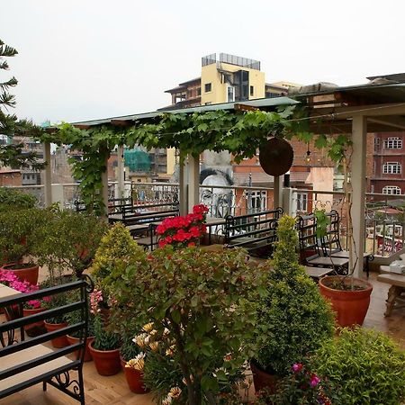 Hotel Himalayan Oasis Катманду Екстериор снимка