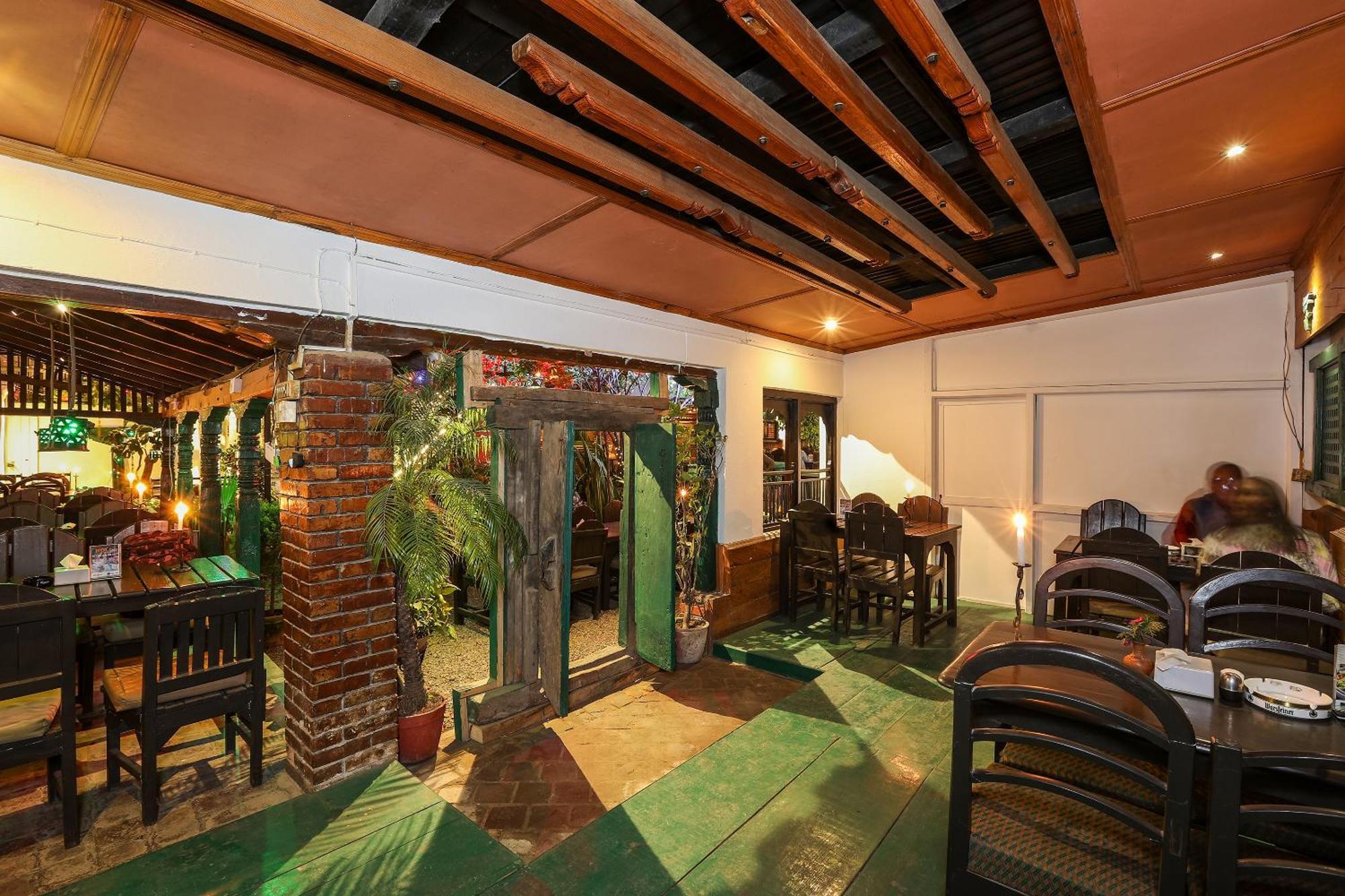 Hotel Himalayan Oasis Катманду Екстериор снимка