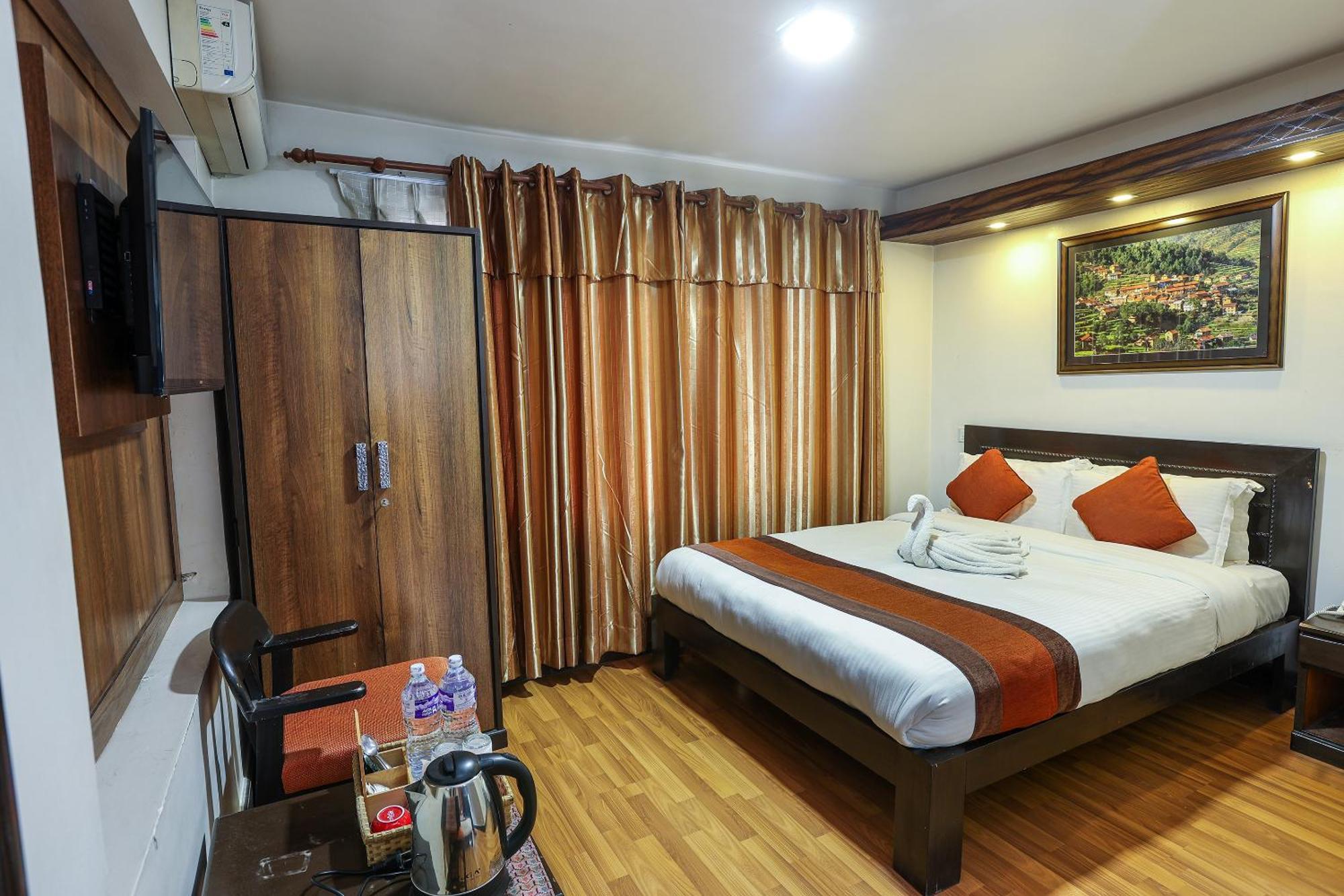 Hotel Himalayan Oasis Катманду Екстериор снимка
