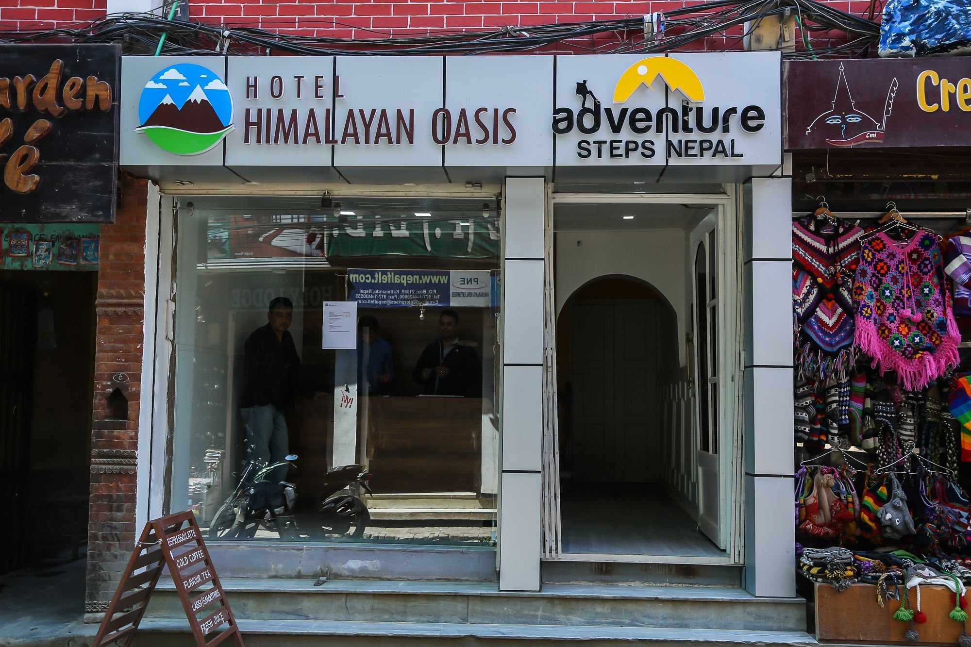Hotel Himalayan Oasis Катманду Екстериор снимка